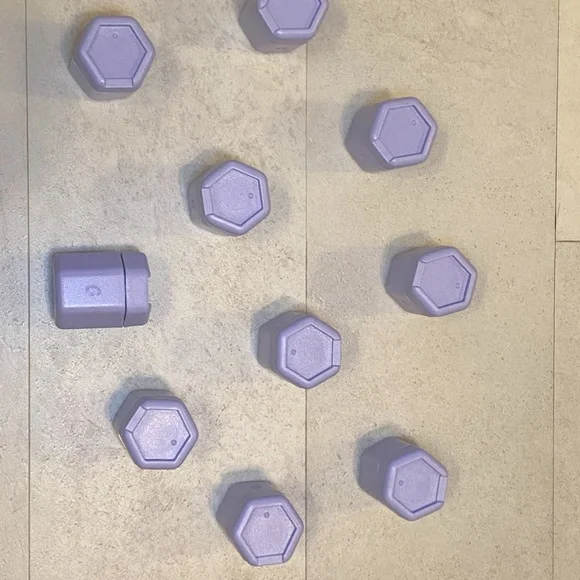 NWOT 10 Cadence Magnetic Travel Containers - Set of 10 - Picture 9 of 15